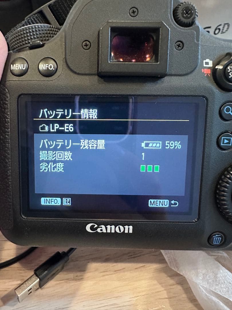 は*る様 Canon EOS 6D デジタル一眼レフカメラ　単焦点レンズ付き