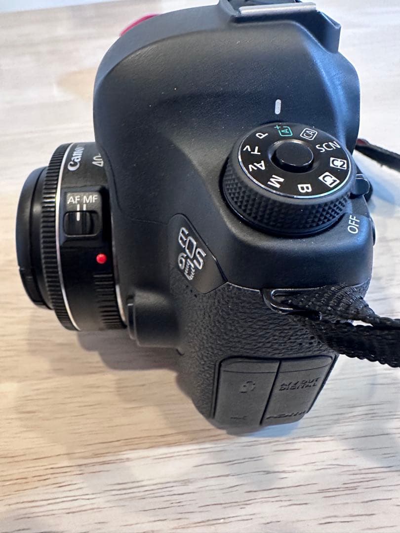 は*る様 Canon EOS 6D デジタル一眼レフカメラ　単焦点レンズ付き