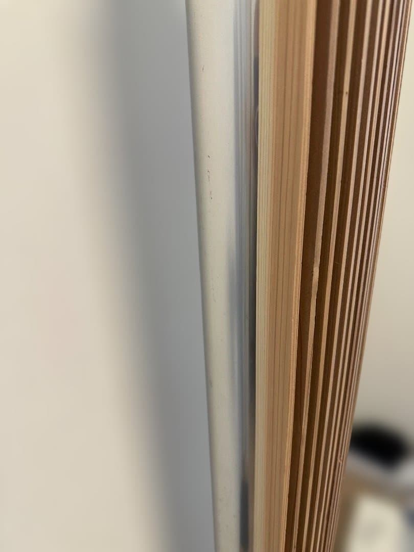 Bang & Olufsen BeoLab 8000スピーカー用の木製カバ