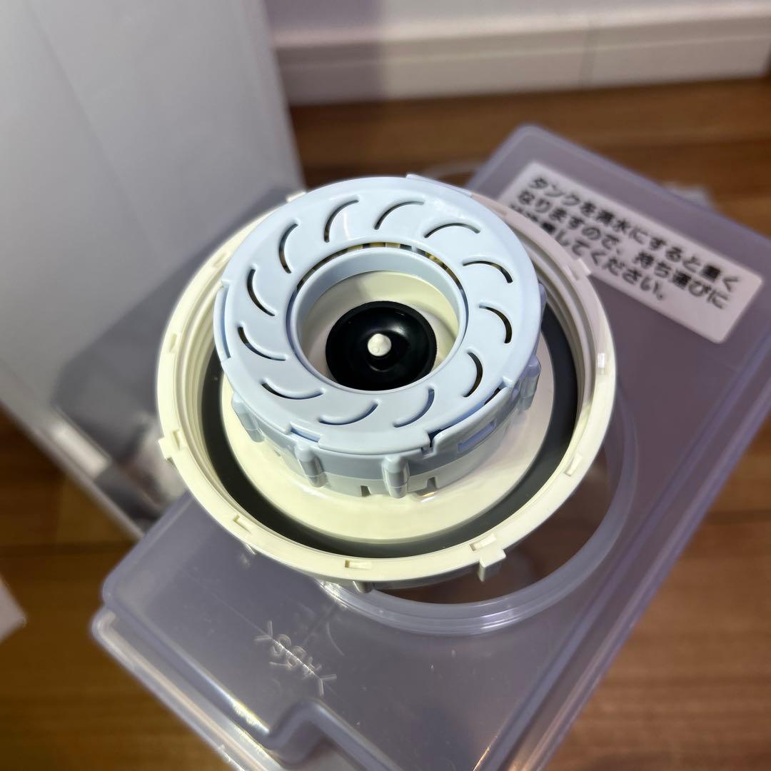 Fujitsu 富士通　ハイブリッド式加湿器 AHD-D9K-W ホワイト