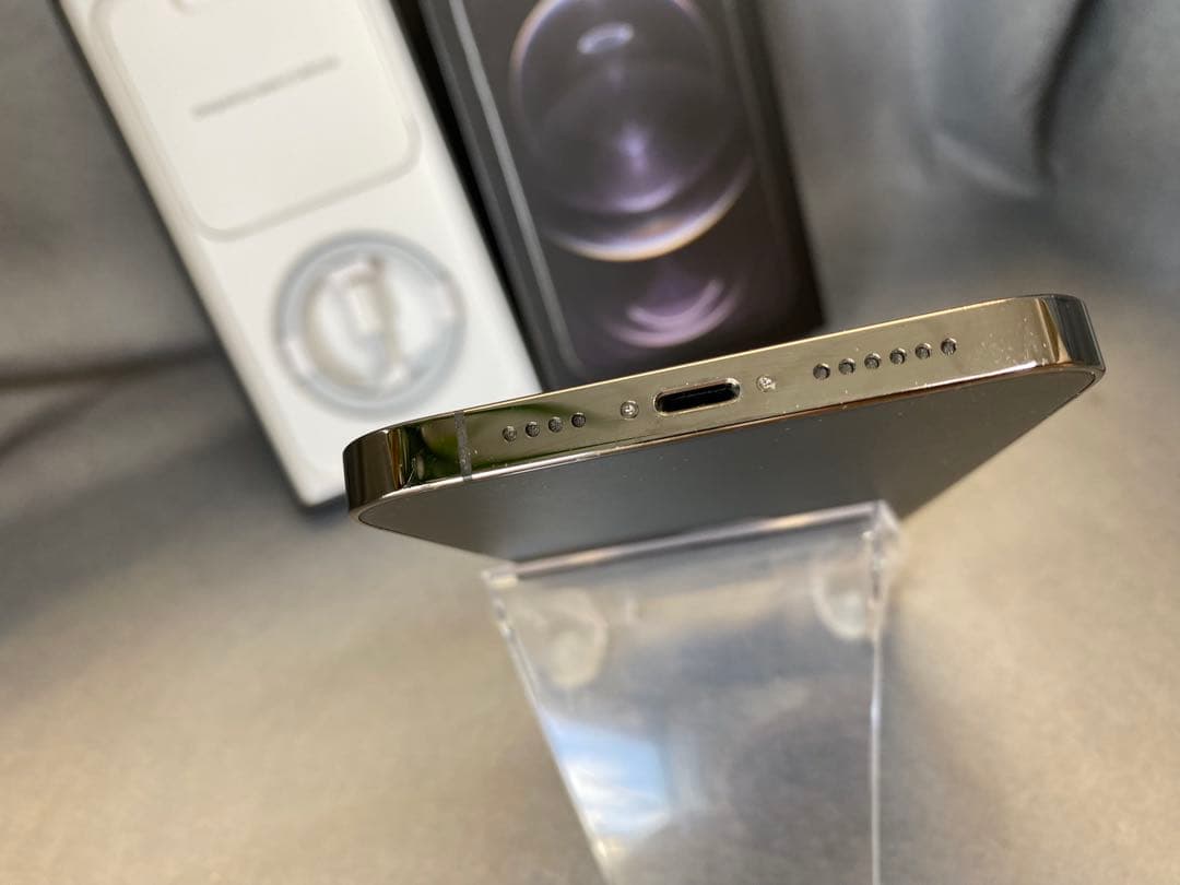 美品国内版SIMフリー　iPhone12 Pro Max 256GB グレー色