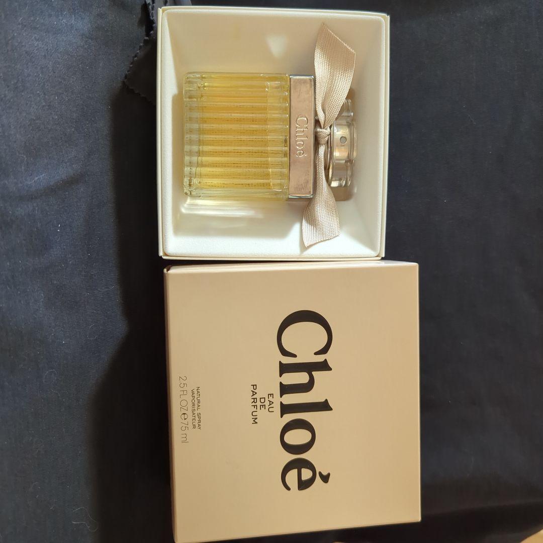 Chloé 女性用香水 リブ付きボトル