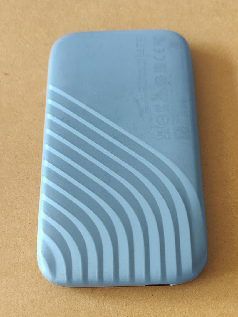 WD Mypassport 4TB 17時間 / ポータブルSSD 外付けSSD