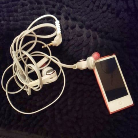 iPod nano 7世代とイヤホン