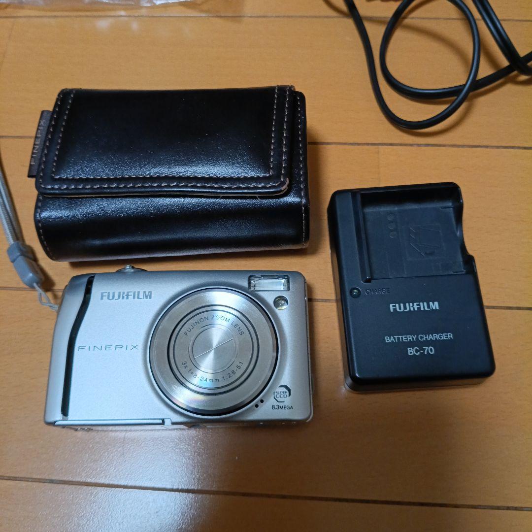 FUJIFILM FinePix F40fd デジタルカメラ