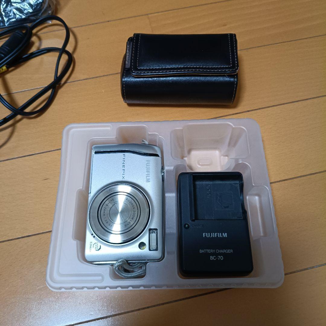 FUJIFILM FinePix F40fd デジタルカメラ