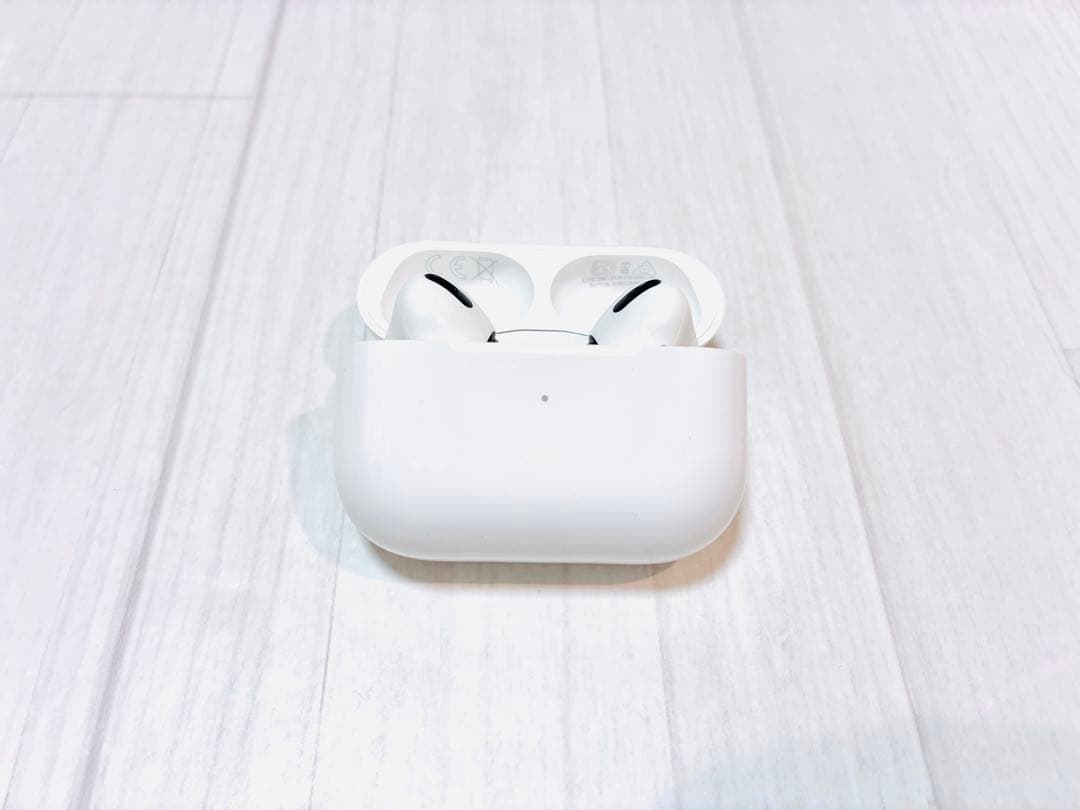 Apple 　AirPods Pro 　第１世代　イヤホン　ノイズキャンセル