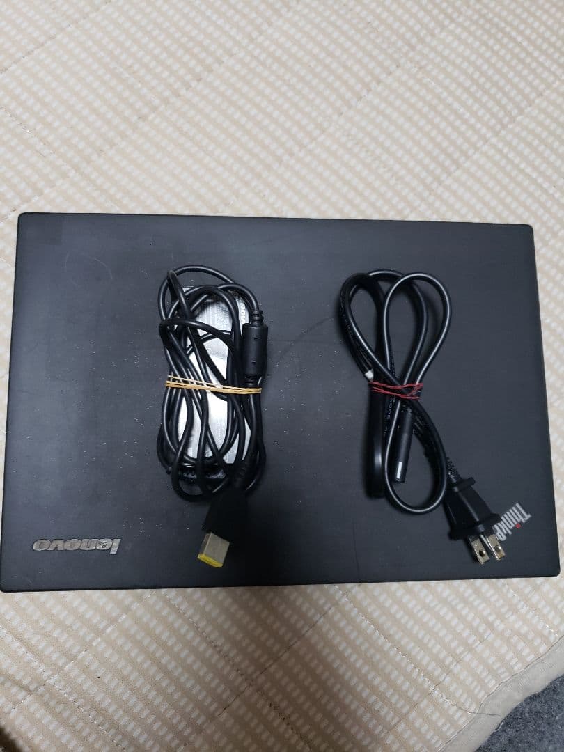 ノートパソコンLenovo ThinkPad X240 薄くて軽い 高速SSD