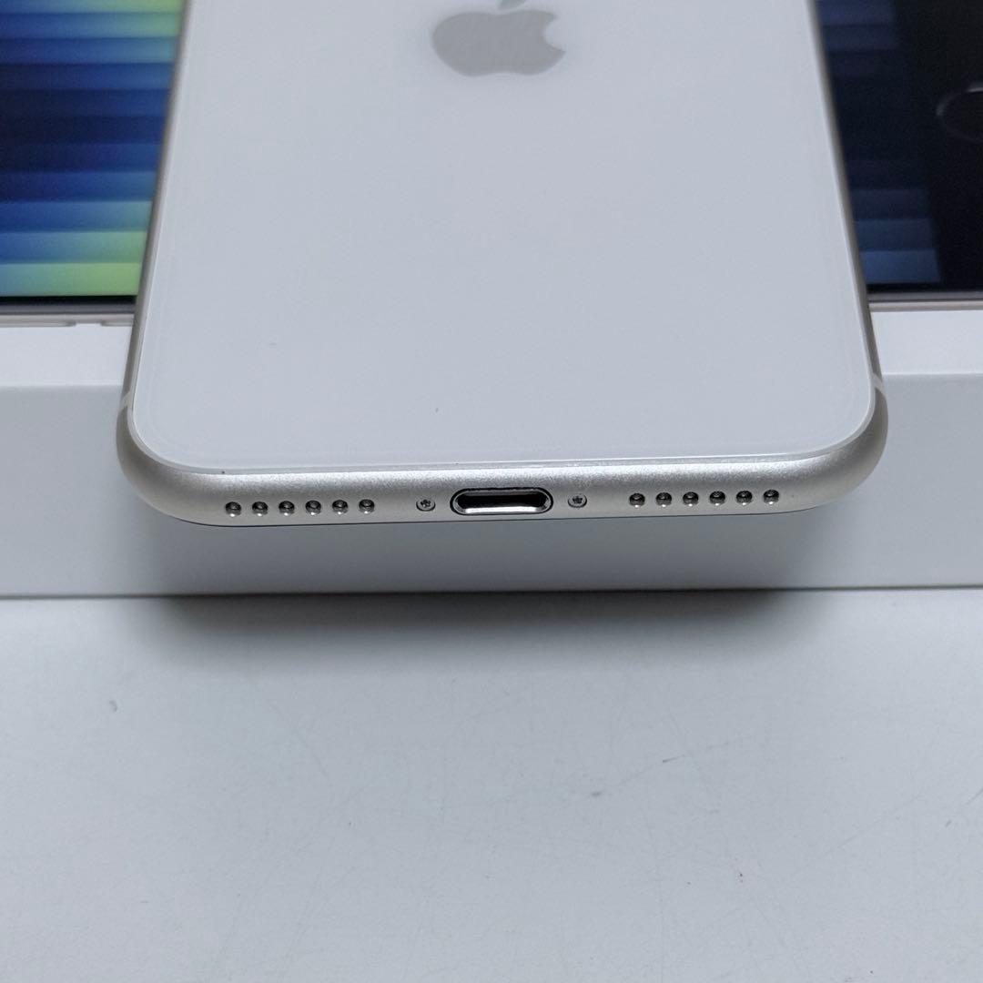 Apple iPhone SE （第3世代)