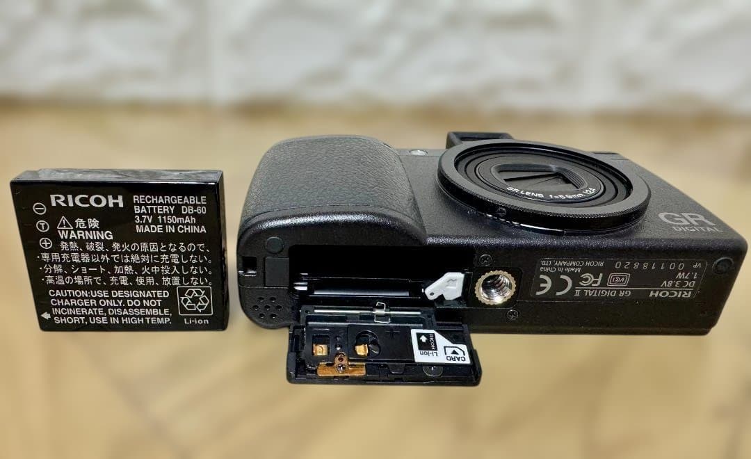【極美品・ショット数645回】RICOH GR DIGITAL II ＋GV-2