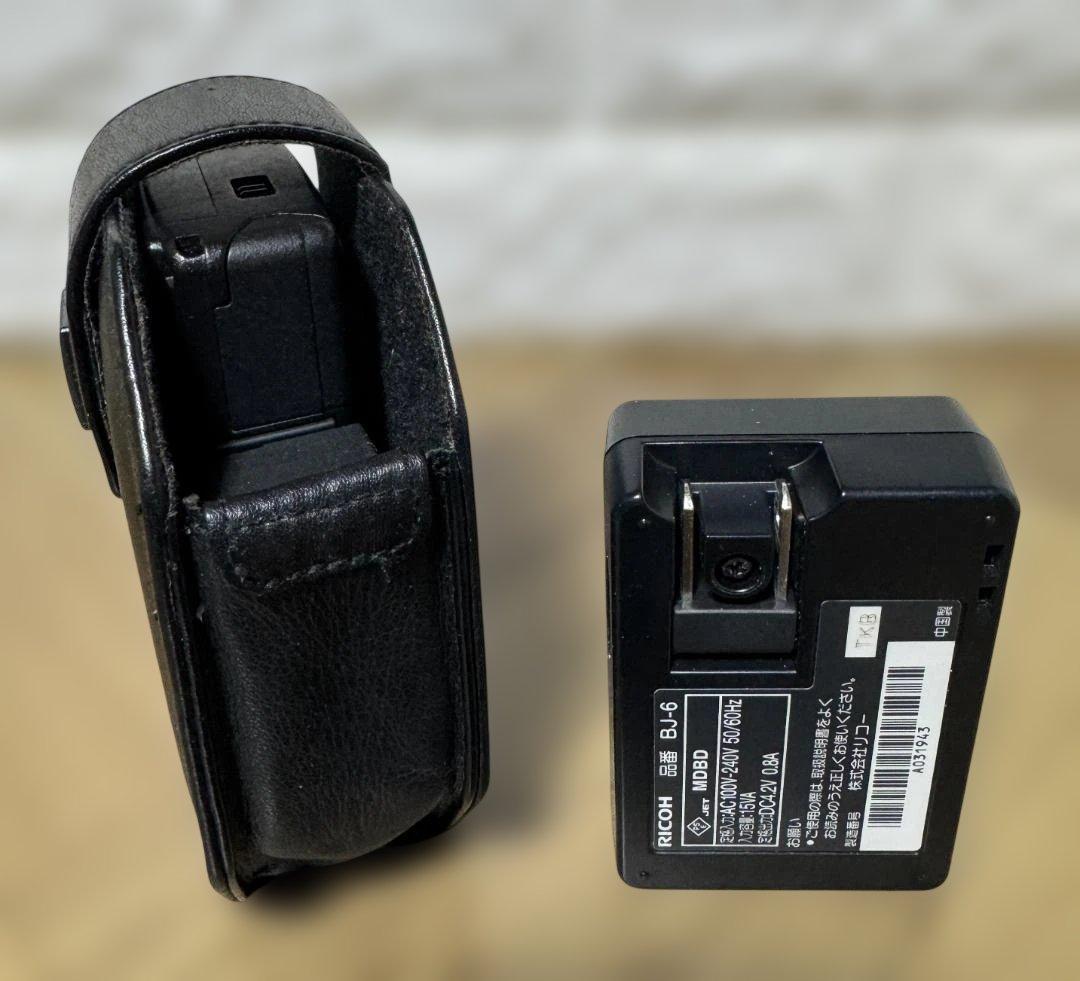 【極美品・ショット数645回】RICOH GR DIGITAL II ＋GV-2