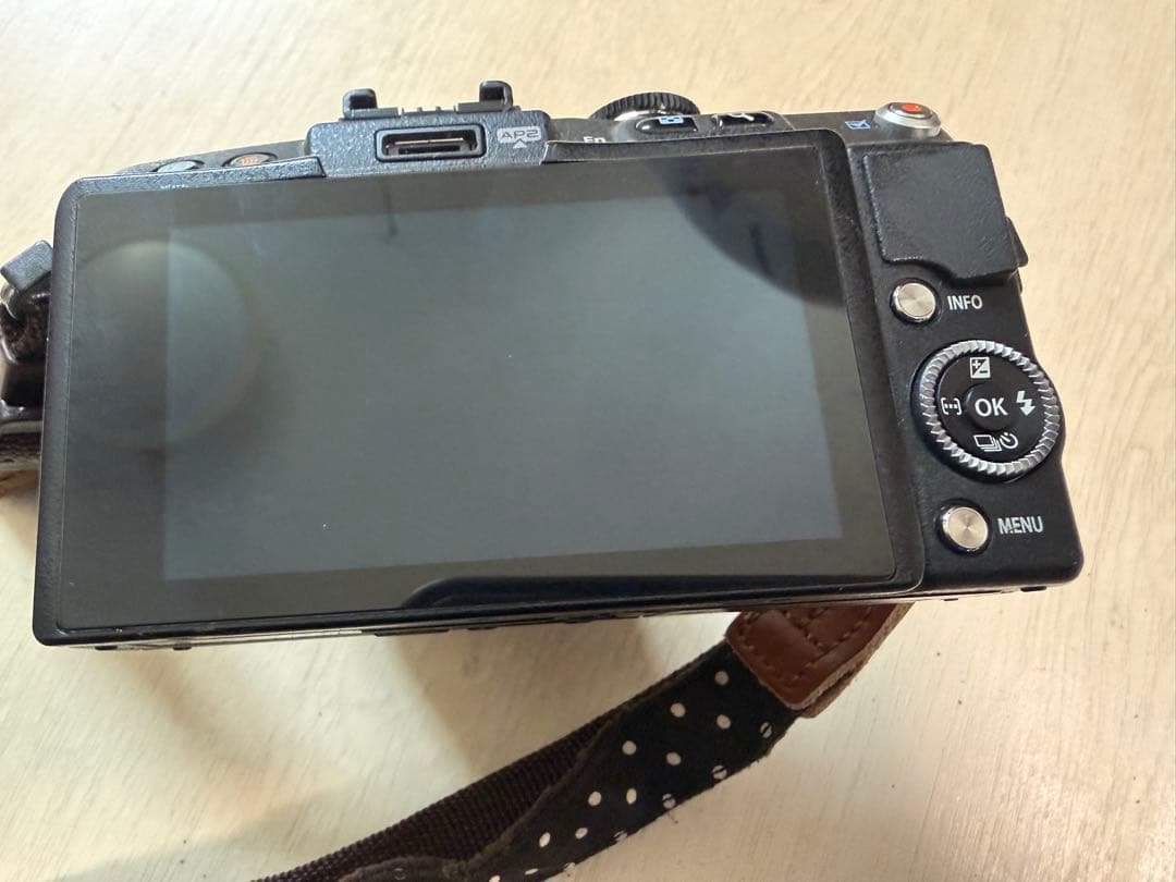 s*n様 訳あり品OLYMPUS PEN Lite E-PL6ミラーレス一眼カメ