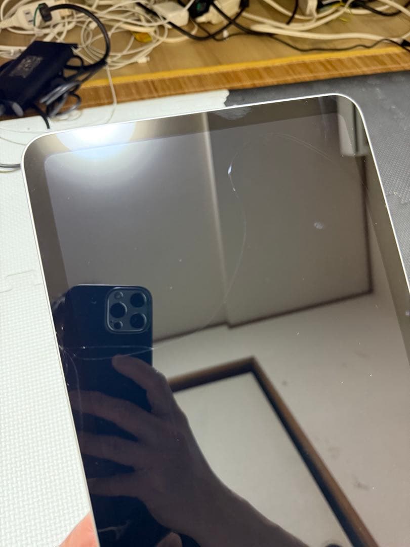 iPad Wi-Fiモデル 128GB シルバー 画面割れ バッテリー100%