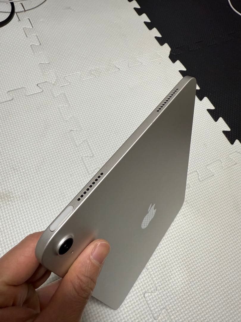 iPad Wi-Fiモデル 128GB シルバー 画面割れ バッテリー100%