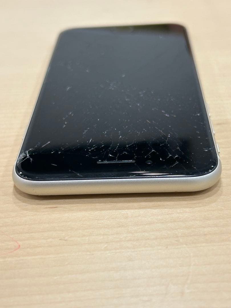 iPhone SE 第3世代　64GB ジャンク