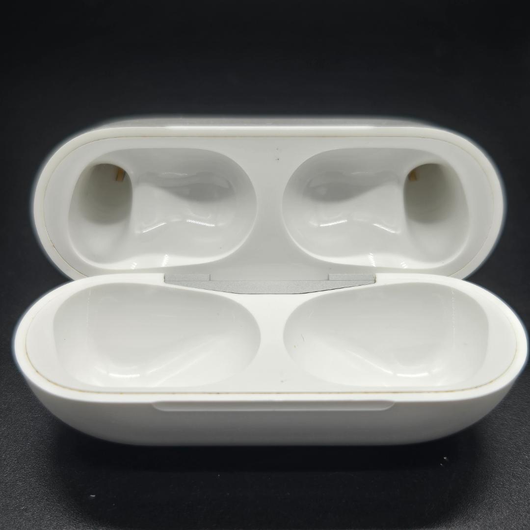 【正規品】AirPods Pro 第1世代（右耳不具合あり・ジャンク扱い）