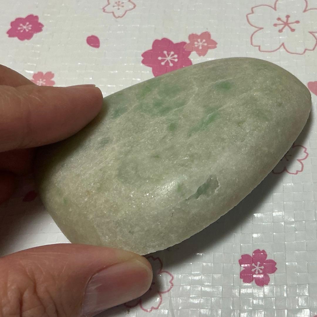 糸魚川翡翠　海石　カット　93g ※かなり昔のお品物