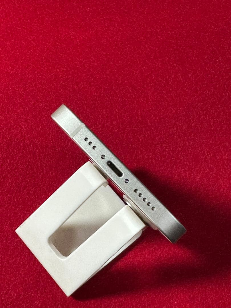 【3576】iPhone 13スターライト 256GB GB simフリー