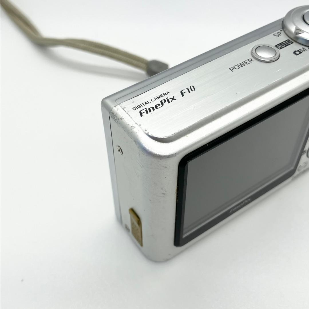 ⭐️名機CCDモデル⭐️FUJIFILM FinePix F10 シルバー 匿名