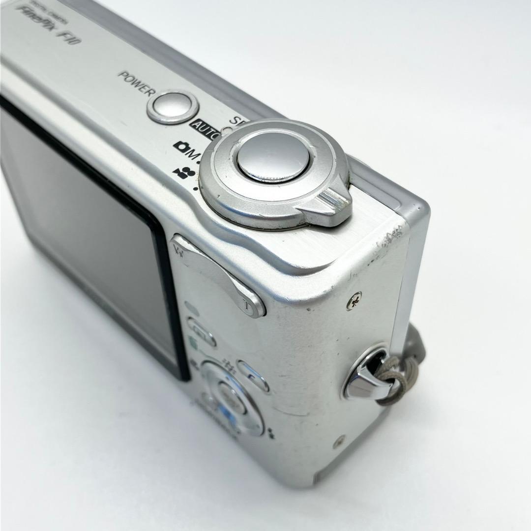 ⭐️名機CCDモデル⭐️FUJIFILM FinePix F10 シルバー 匿名