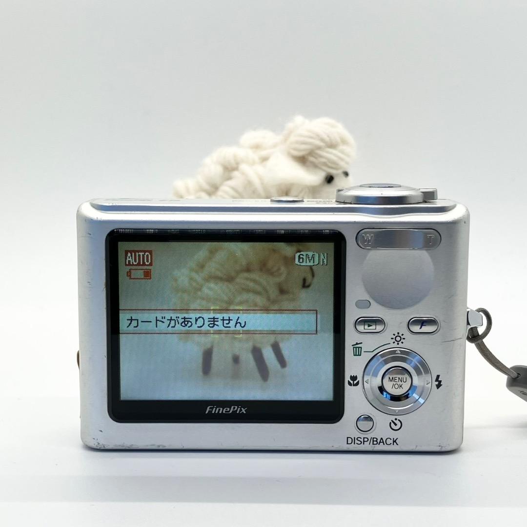 ⭐️名機CCDモデル⭐️FUJIFILM FinePix F10 シルバー 匿名