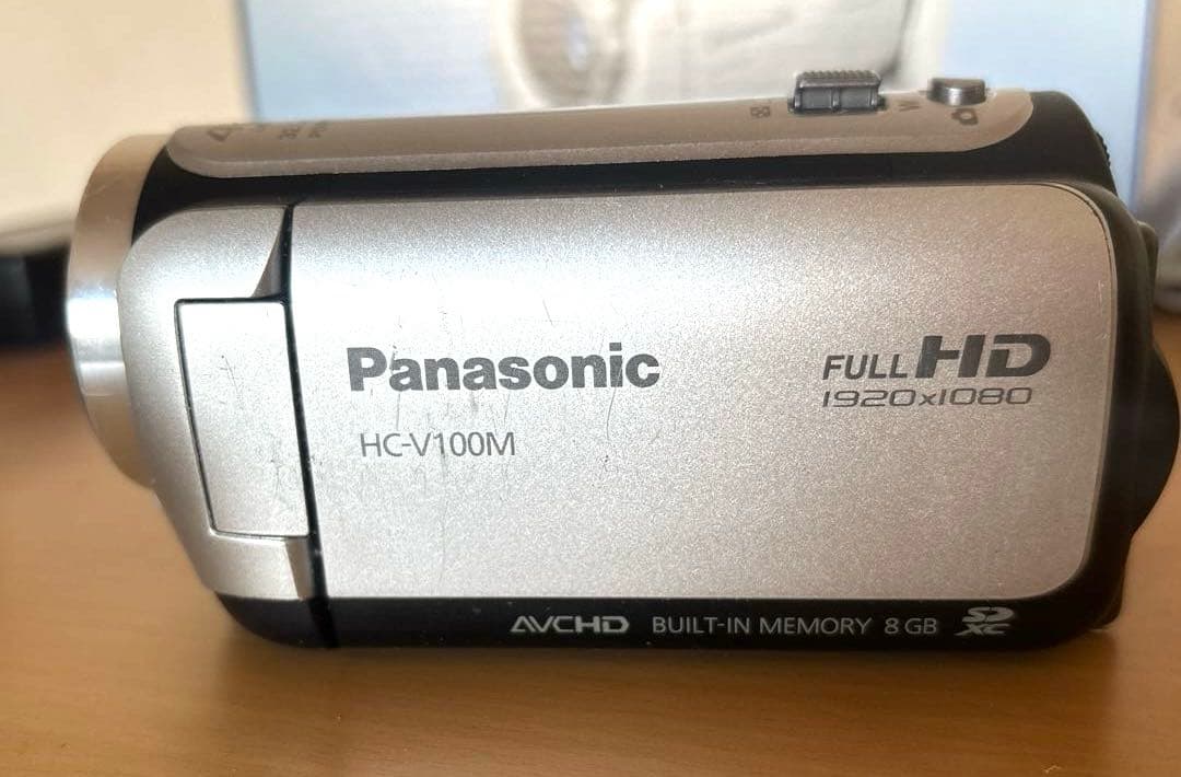 Panasonic HC-V100M ビデオカメラ 本体