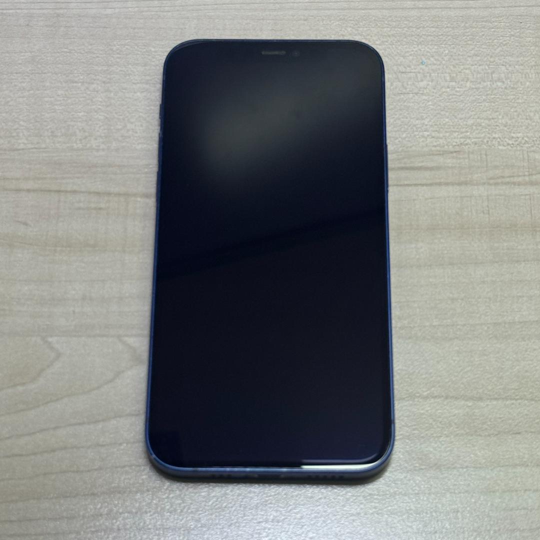 P303 iPhone 12 128GB ブルー