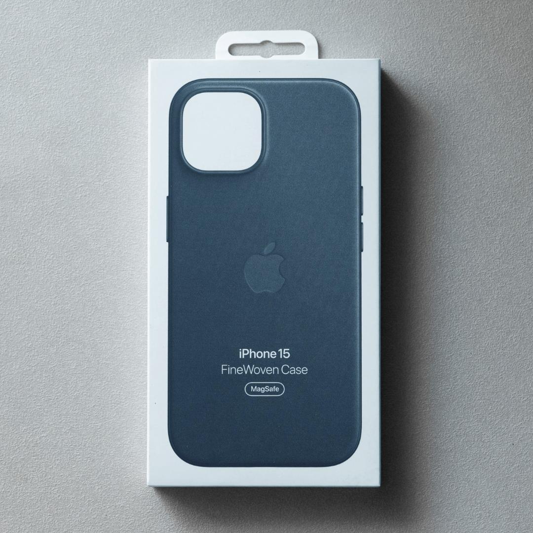 新品 Apple純正 iPhone 15 ファインウーブンケース ブルー 紺