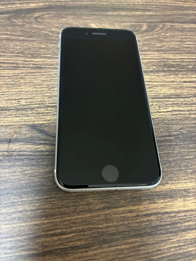 iPhone SE 第2世代　ホワイト