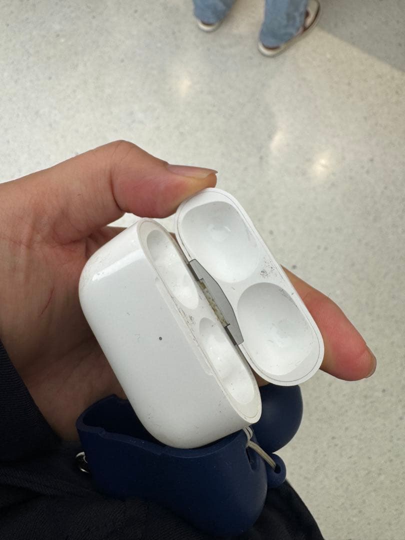 ぽ*こ様 AirPods Pro 第2世代　Lightning 端子