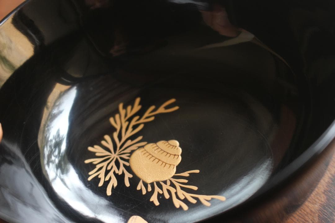 時代逸品！端正な黒漆に優美な貝尽くし蒔絵の映えるお椀2点（検輪島塗蒔絵椀吸い物椀