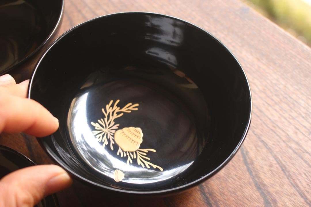 時代逸品！端正な黒漆に優美な貝尽くし蒔絵の映えるお椀2点（検輪島塗蒔絵椀吸い物椀