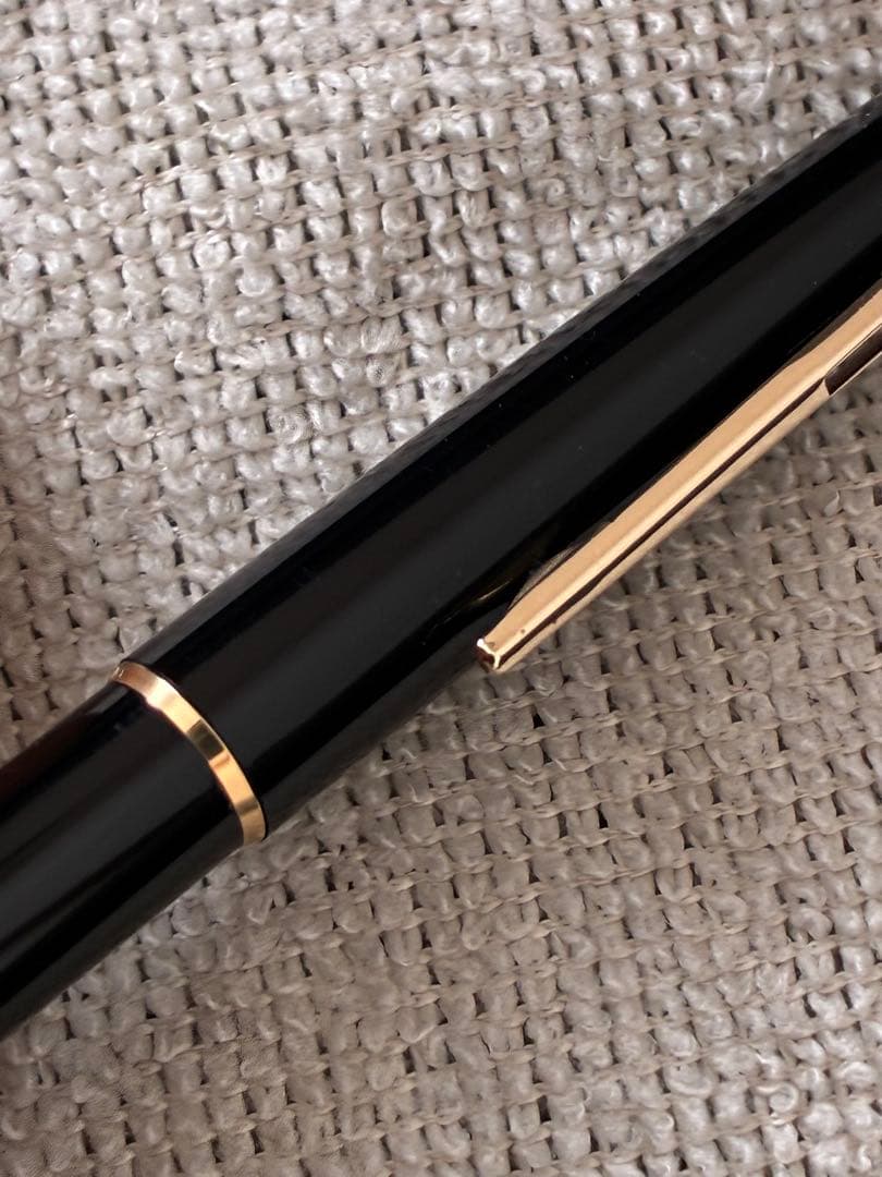 ◾️美品◾️MONT BLANC モンブラン◾️ハンマートリガー式ボールペン◾️黒/金