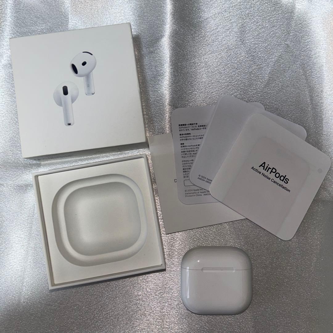 Apple AirPods4 ホワイト ケースのみ（ANC搭載）