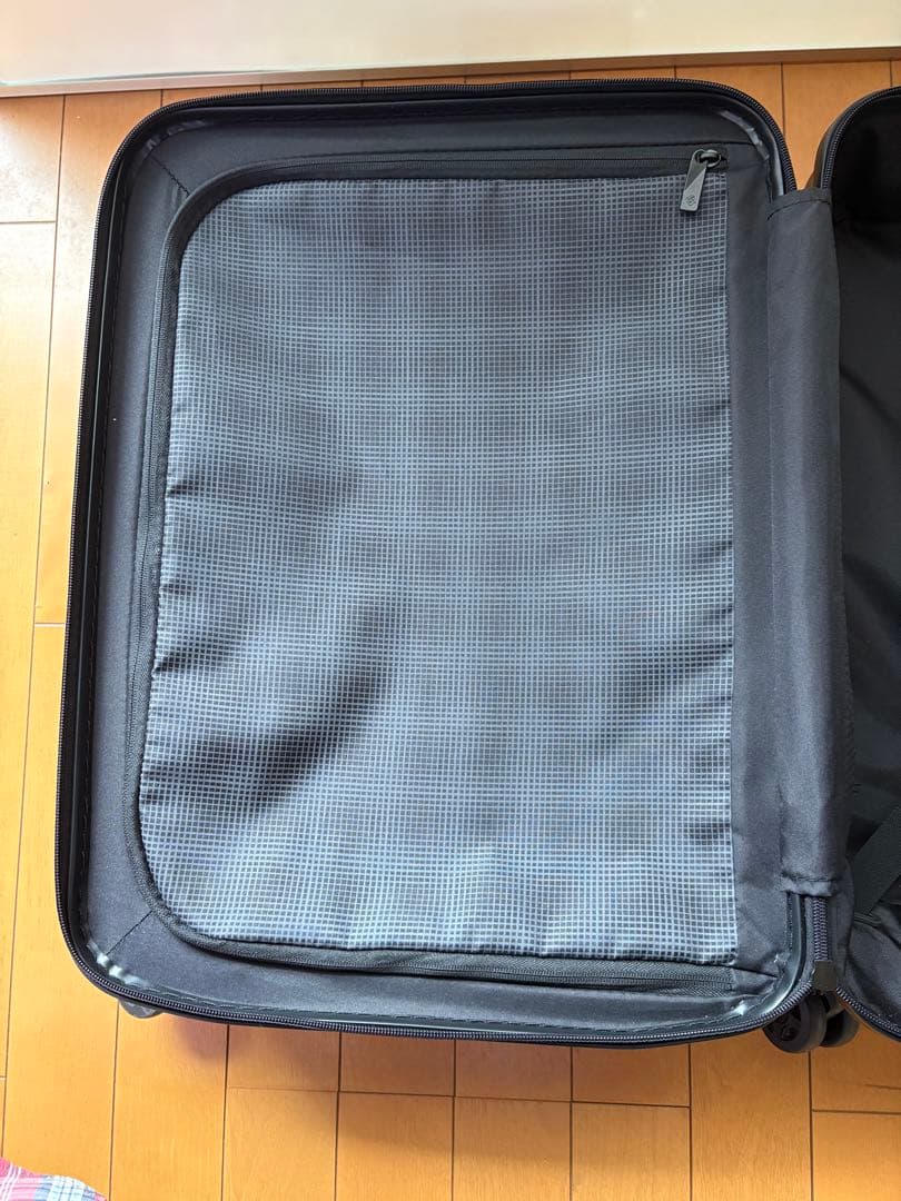 Samsonite サムソナイト スーツケース　INOVA 機内持込可能　41L