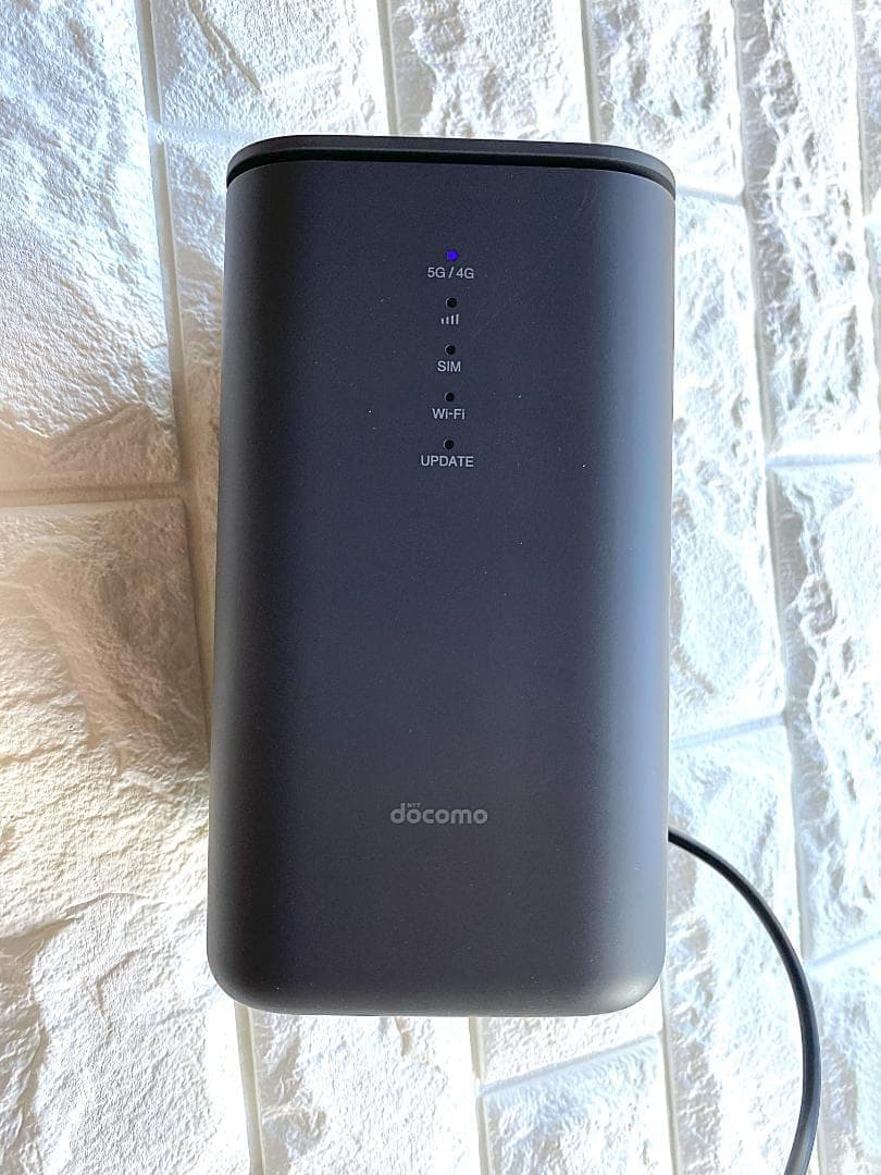 再出品【通電確認済】5G HR02 SIMフリー利用可 残債なし（中古)