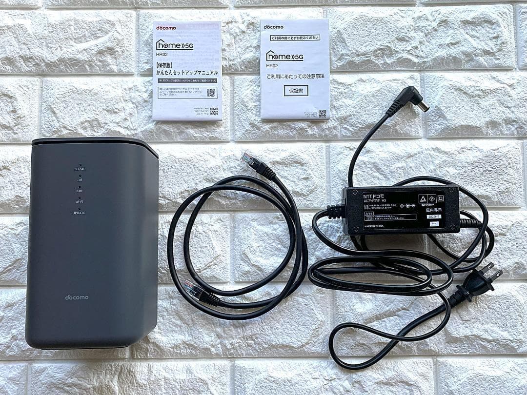 再出品【通電確認済】5G HR02 SIMフリー利用可 残債なし（中古)