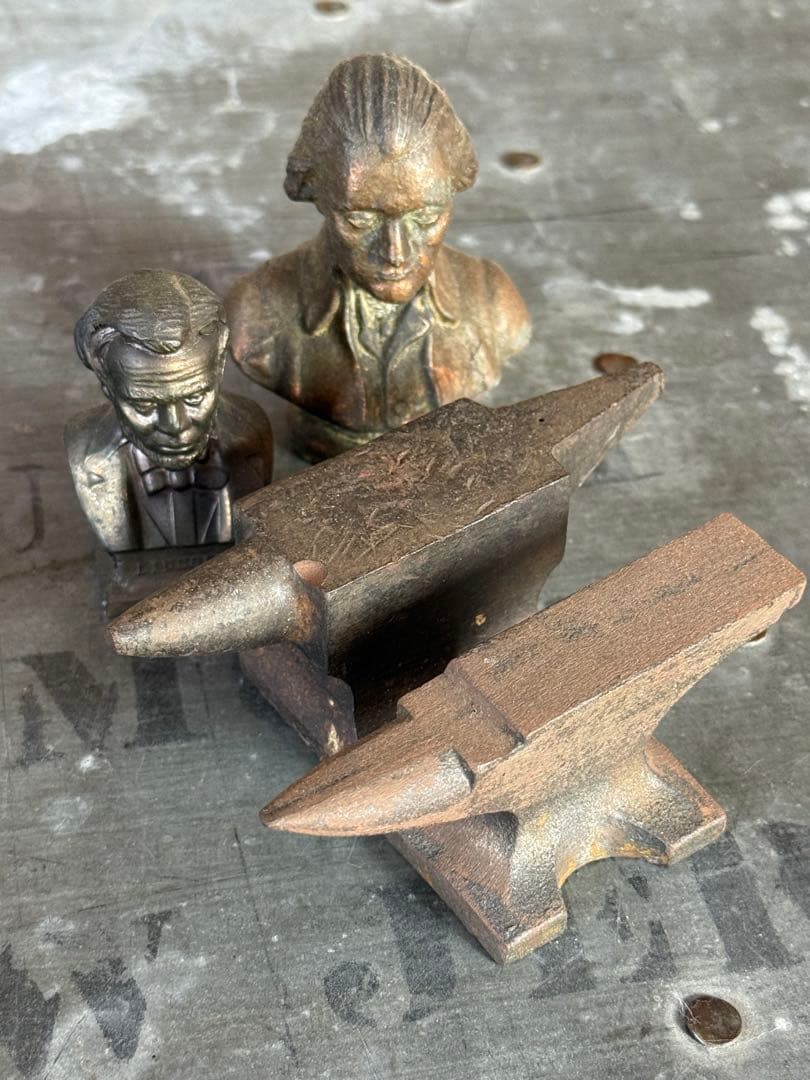 アンティーク雑貨 Miniature Anvil