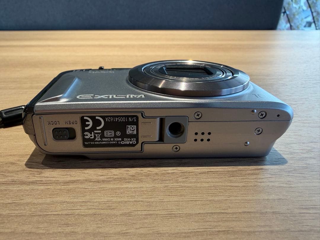 【中古】CASIO EXILIM EX-H10 コンパクトデジタルカメラ