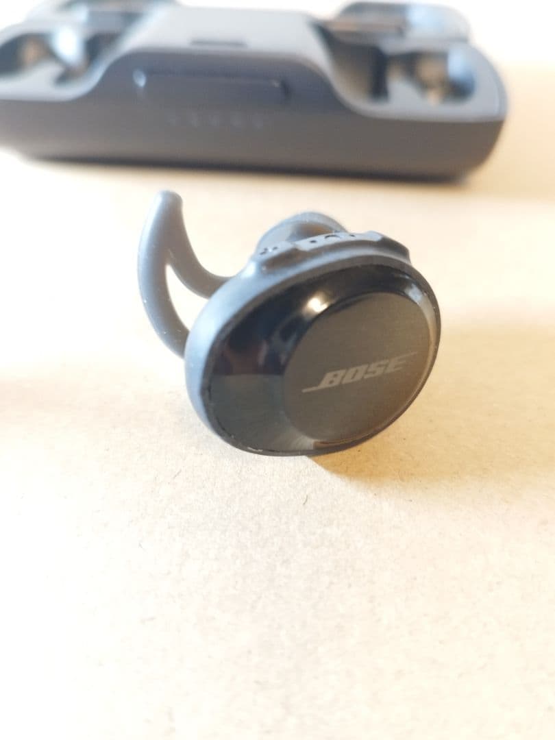 【バッテリー新品交換済】BOSE SoundSport Free イヤホン