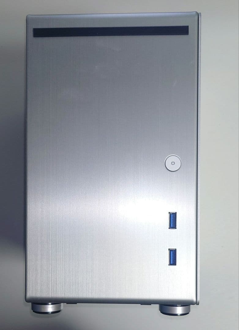 Lian Li PC-Q21 アルミニウム PCケース
