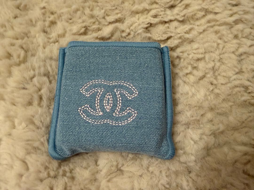 シャネル　レキャトルオンブル　19 デニムドリーム CHANEL