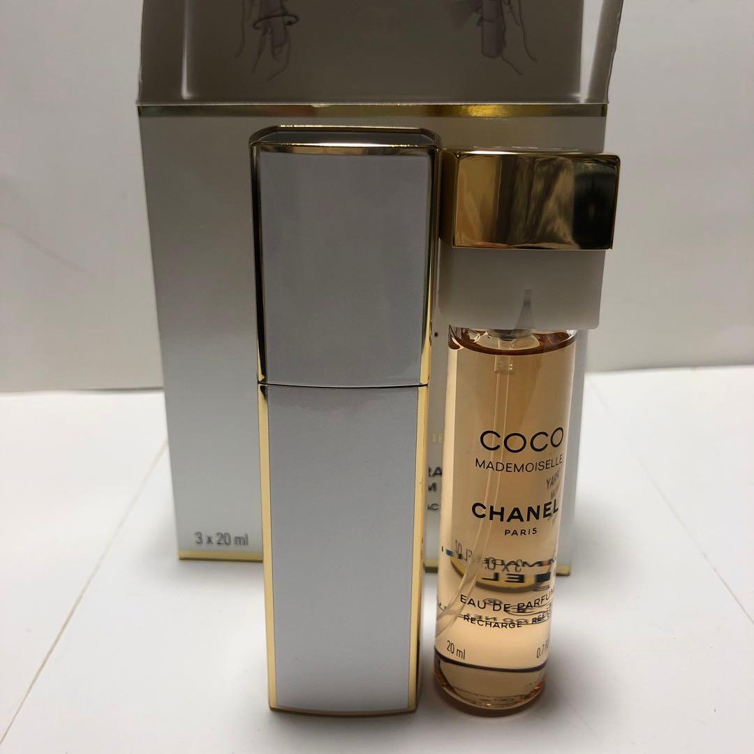 ハル様　CHANELシャネル　ココマドモアゼと色鉛筆