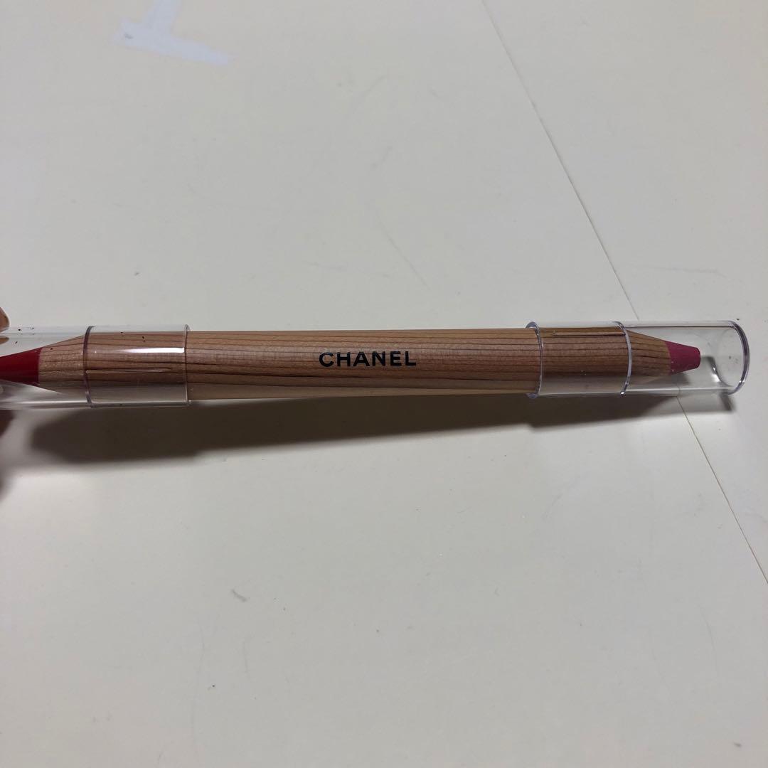 ハル様　CHANELシャネル　ココマドモアゼと色鉛筆