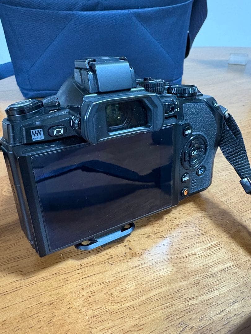 中古OLYMPUS OM-D E-M1レンズセット