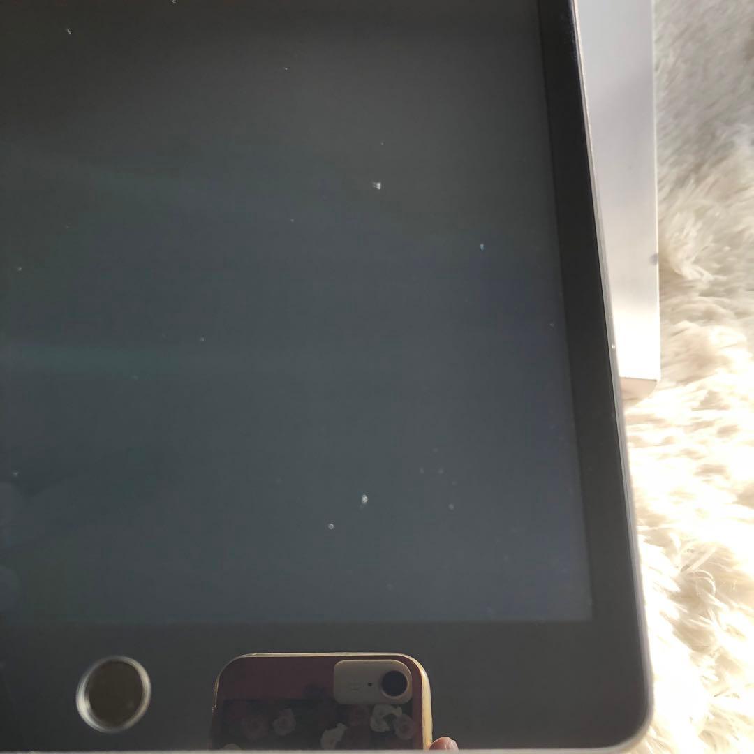 【人気端末】iPad 第8世代 32GB cellular【すぐ発送】