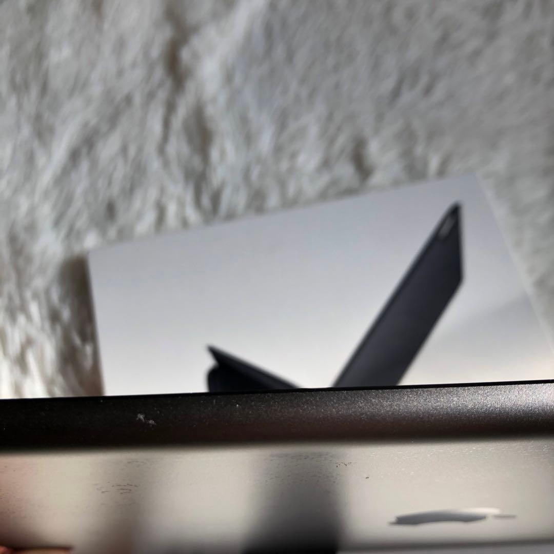 【人気端末】iPad 第8世代 32GB cellular【すぐ発送】
