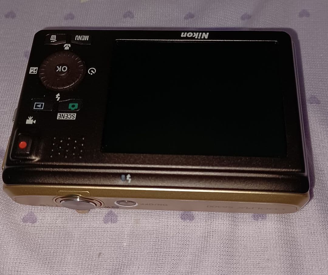 Nikon COOLPIX S6300　デジタルカメラ