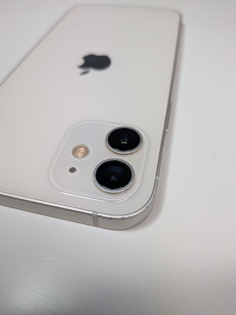 ⑧Apple iPhone12 ホワイト 64GB バッテリー90%