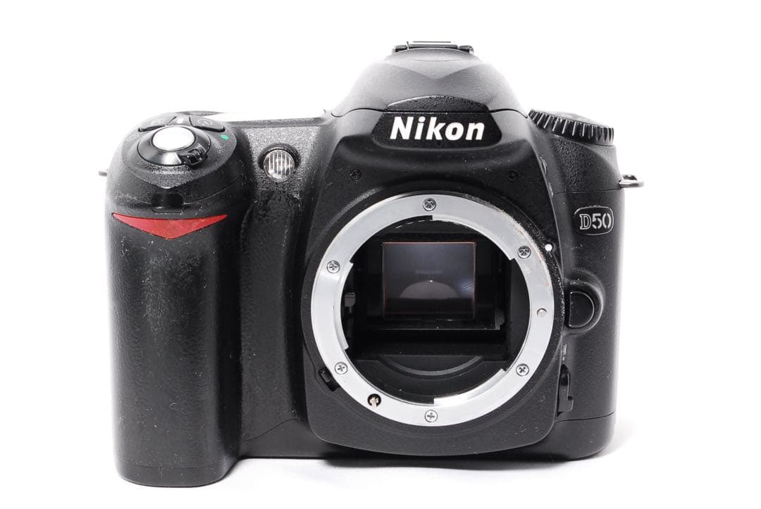 ◆Nikon D50◆ショット数少なめ◆一眼レフカメラ◆カメラバッグ＆ポーチ付き